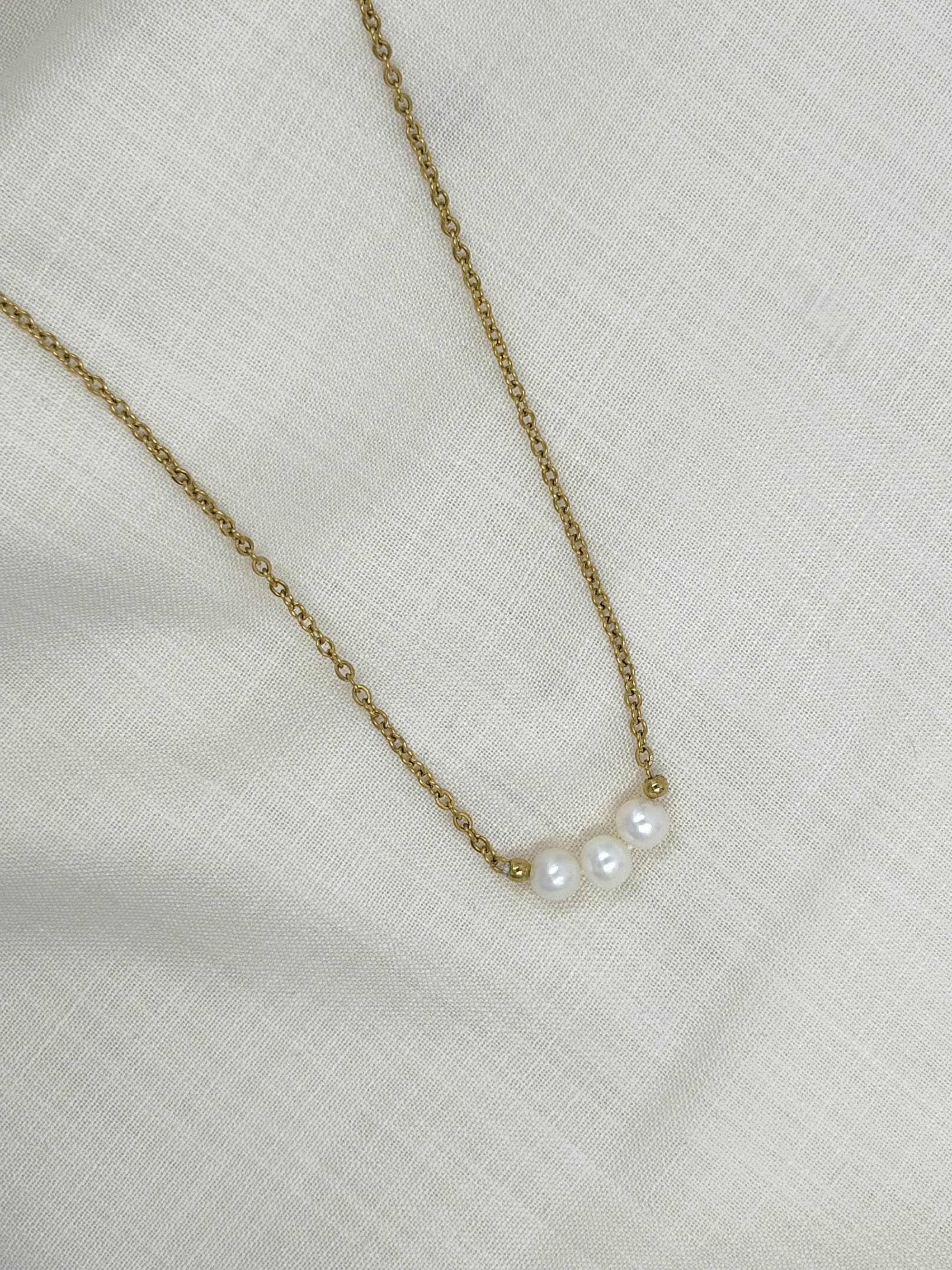 3-Pearl Bar Necklace - image 6