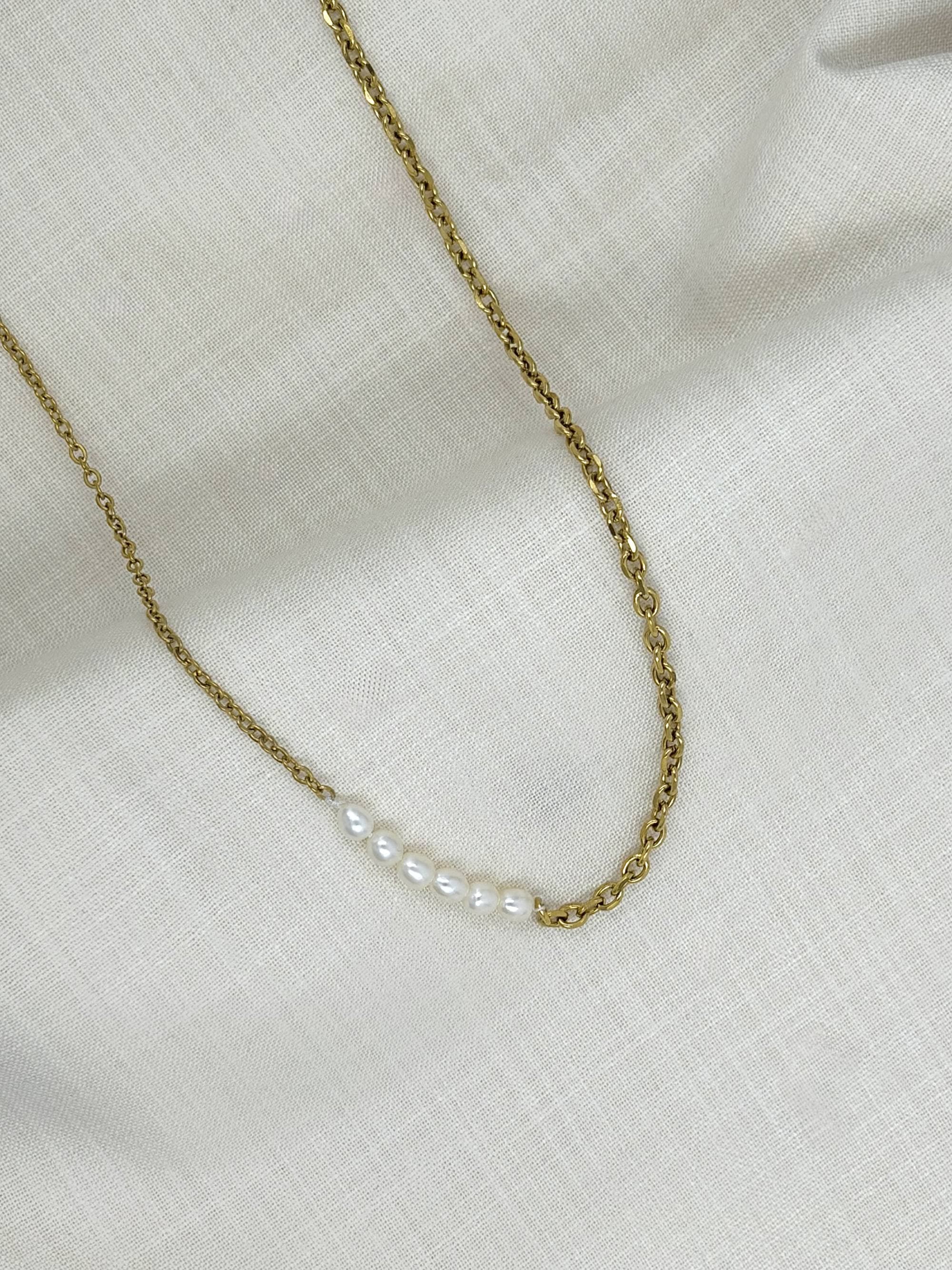 Asymmetric pearl necklace - image 6