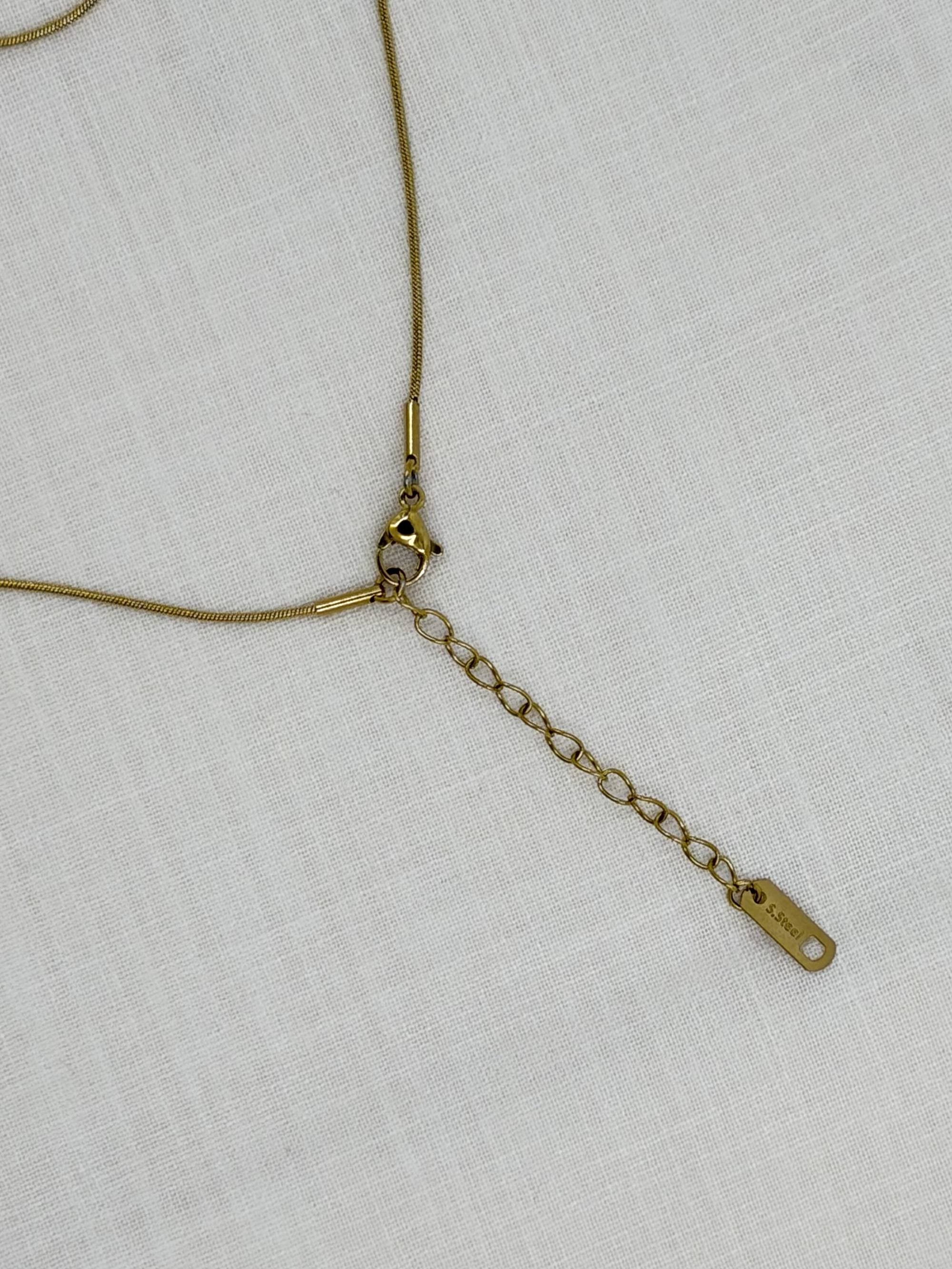 Fish tail pendant snake chain - image 6