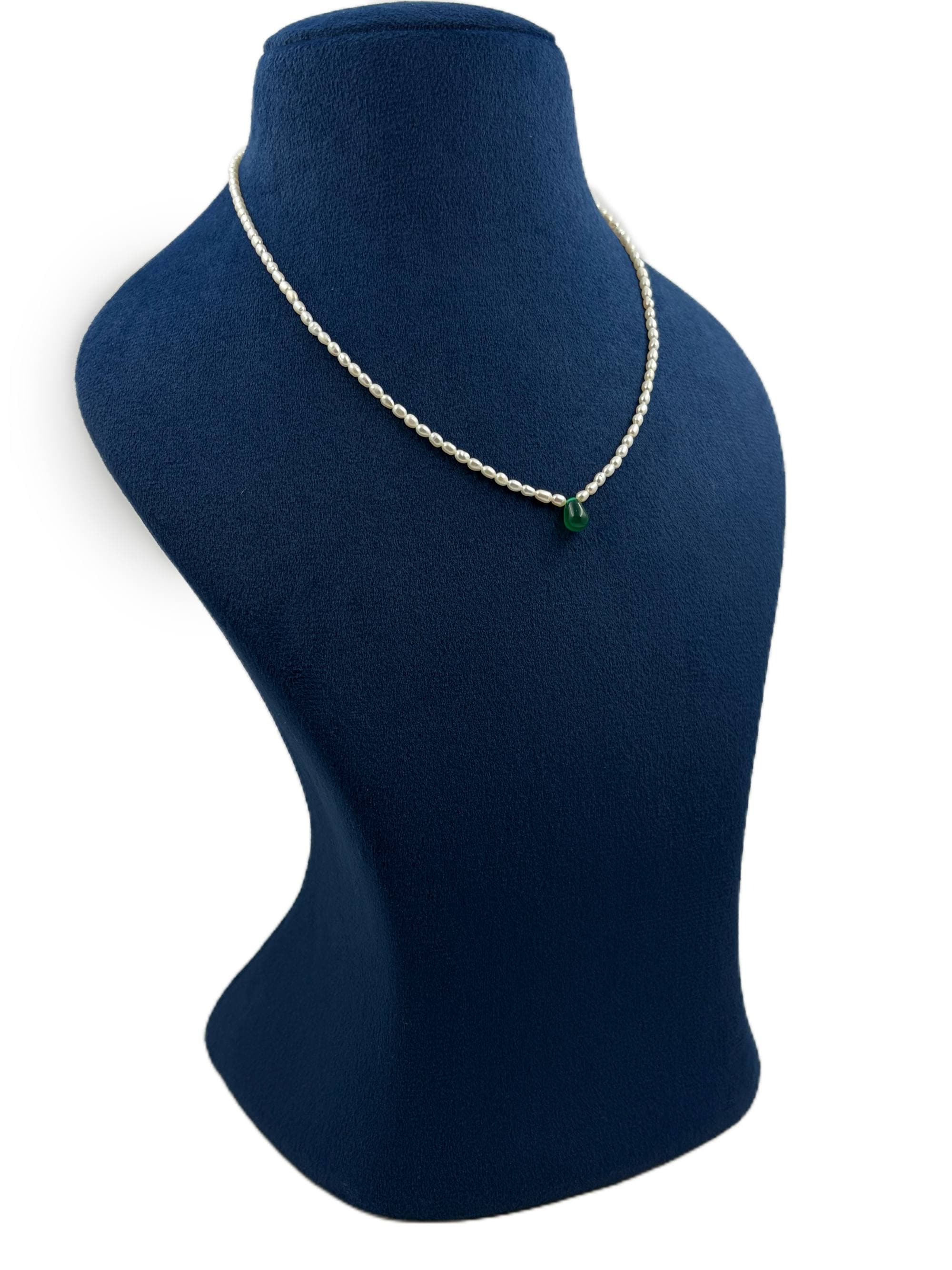 Green onyx teardrop pearl necklace - image 2